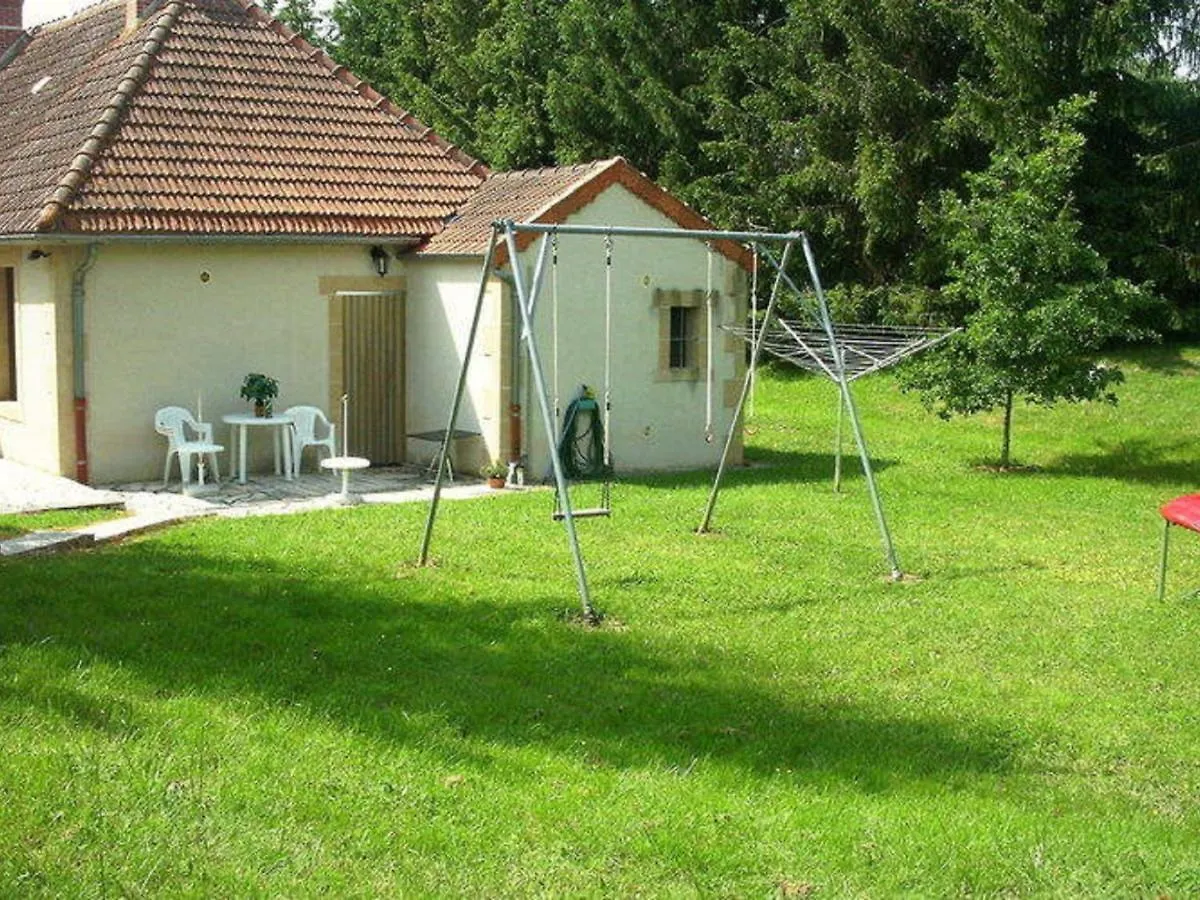 Comfortable Holiday Home With Spacious Garden Ygrande