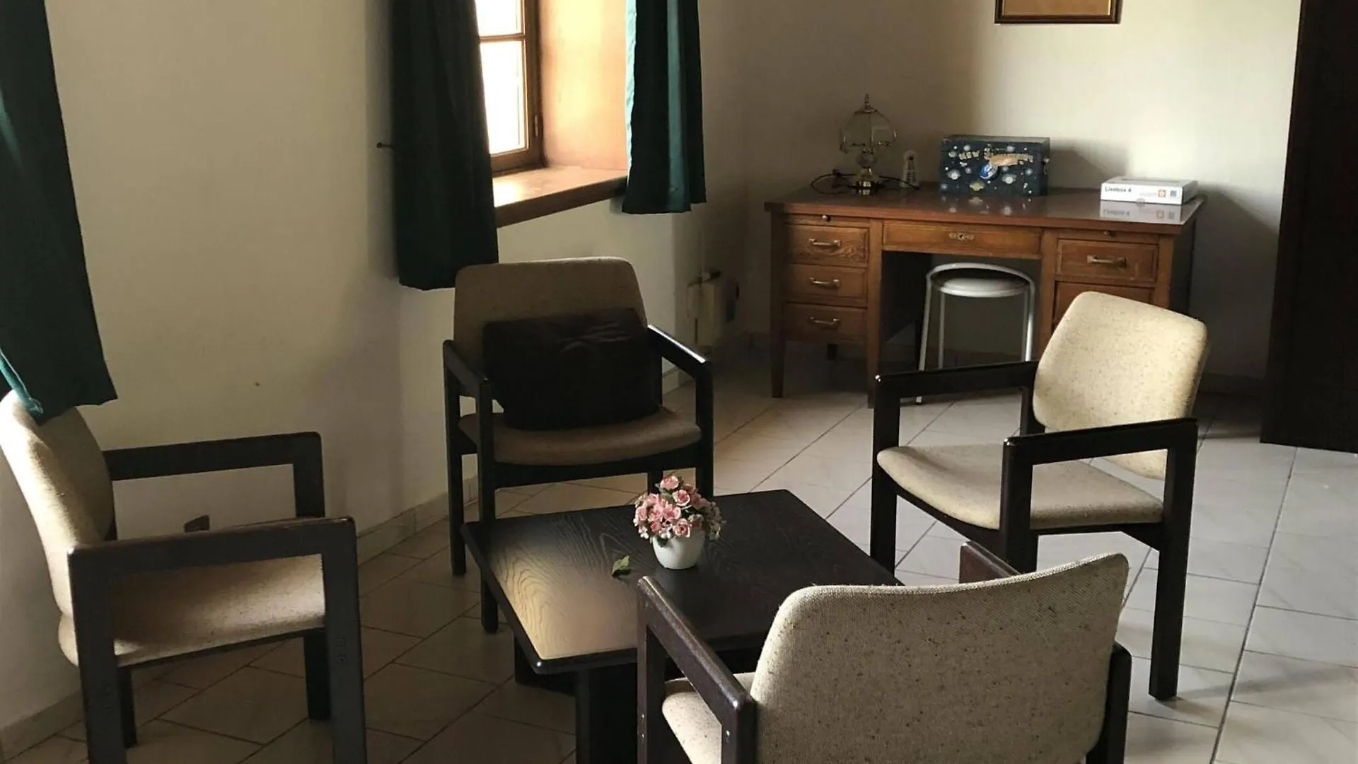 Comfortable Holiday Home With Spacious Garden Ygrande 0*,