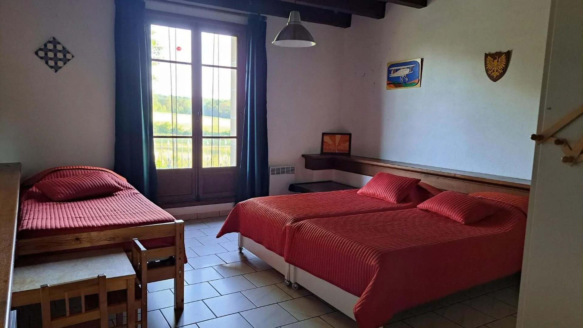 Comfortable Holiday Home With Spacious Garden Ygrande